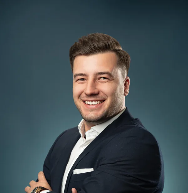 Adrian Niemczyk - ekspert finansowy Penthouse Office Kraków