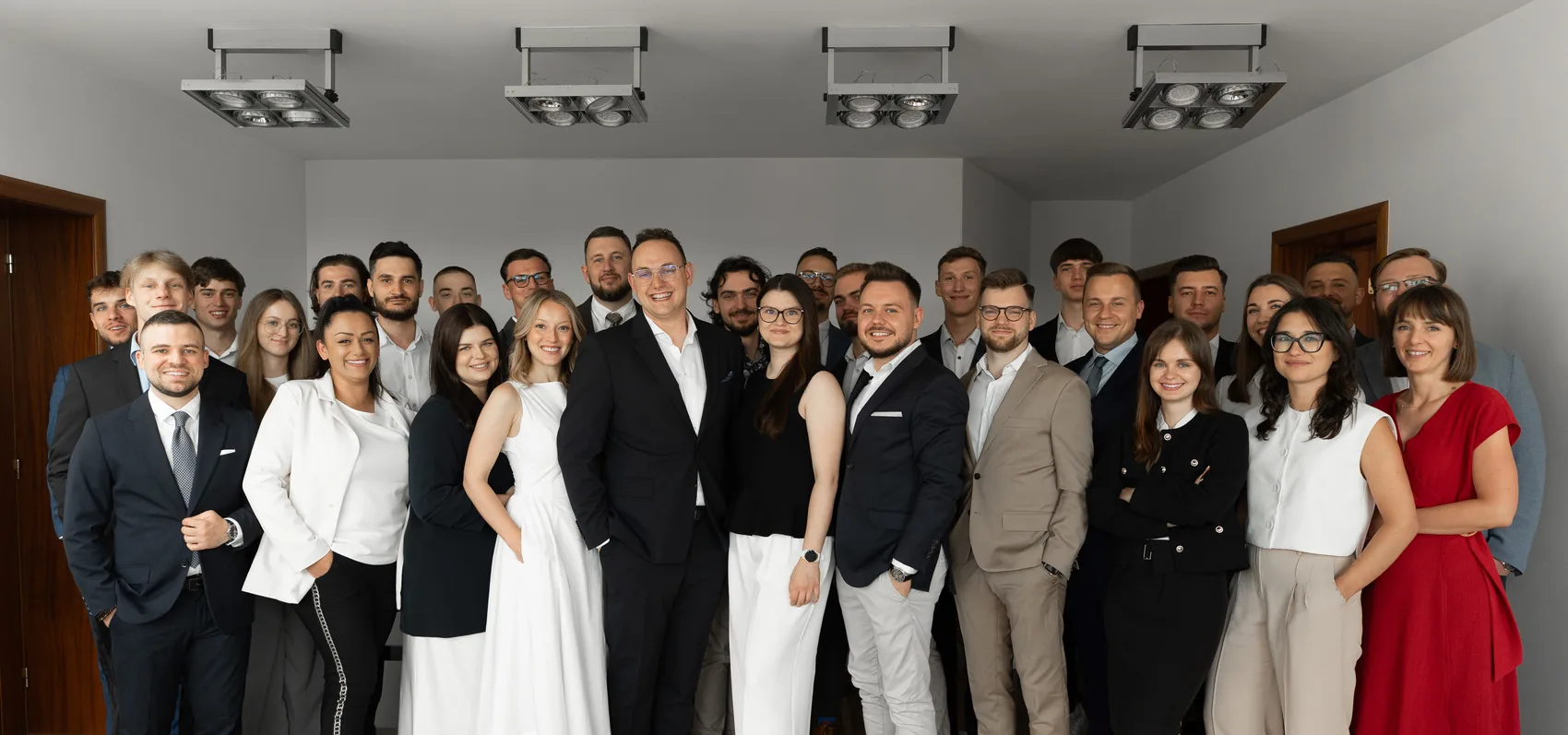Zespół ekspertów finansowych biura Penthouse Office w Krakowie