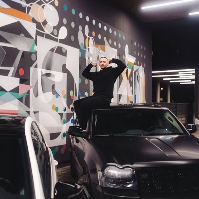 Motoryzacja - zespół Penthouse Office poza biurem