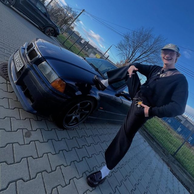 Motoryzacja - zespół Penthouse Office poza biurem