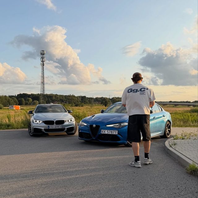 Motoryzacja - zespół Penthouse Office poza biurem